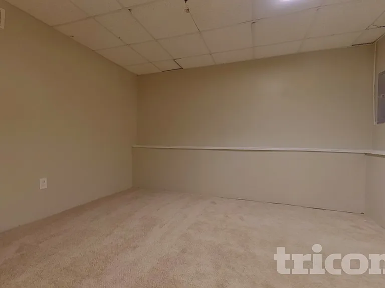 404 Remington Ct — Photo 16