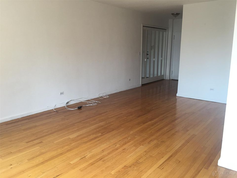2nd image of 170 E 83rd St APT 6A