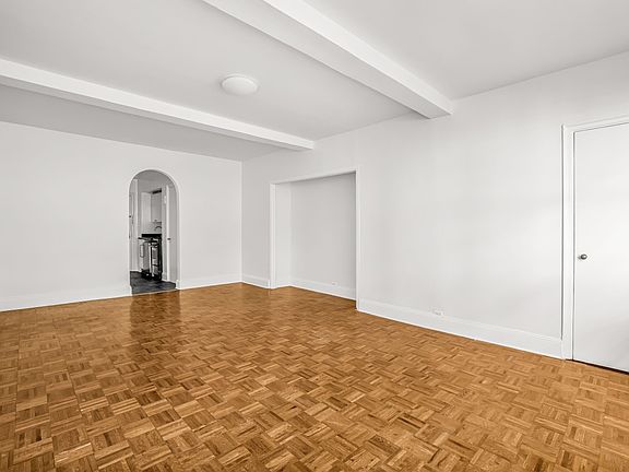 4th image of 307 E 44th St APT 1103