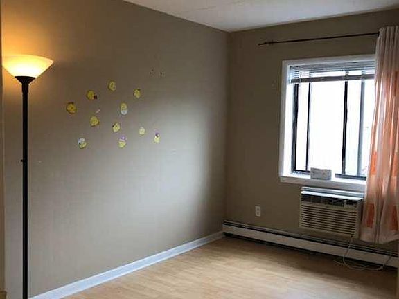 2nd image of 7107 Sutton Pl Unit 3