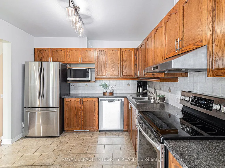 564 Renaissance Dr — Photo 9