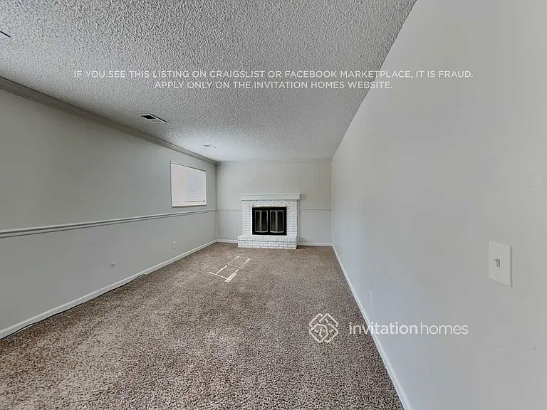 2853 S Bahama St — Photo 11