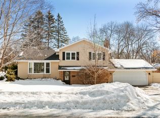 1940 Wisconsin Ave N, Golden Valley, MN 55427