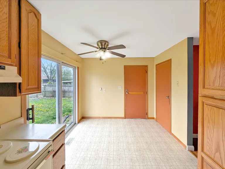 1203 Mount Vernon Dr — Photo 5