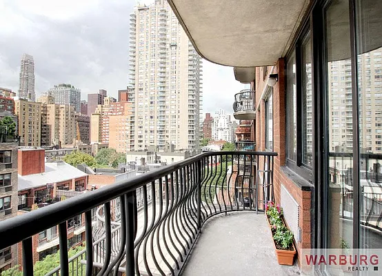Sold by Warburg | media 1