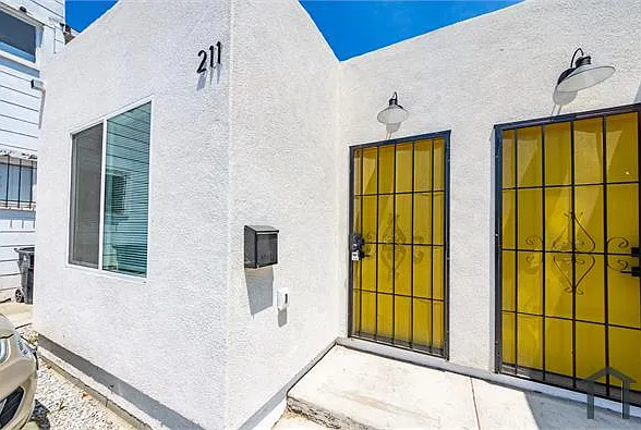 2 bed, $2,495 — Photo 2