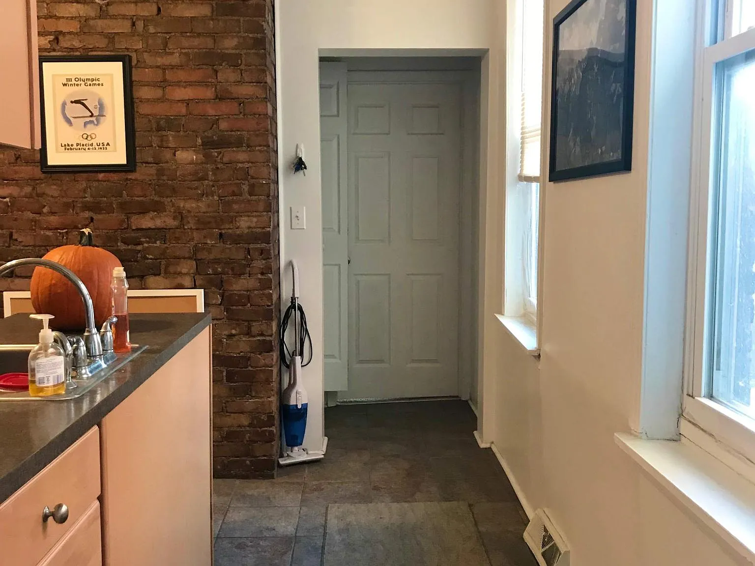 1719 Buena Vista St — Photo 4