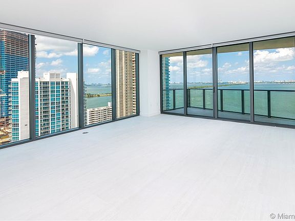 4th image of 460 NE 28th St APT 2101