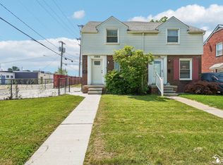 1886 15th St, Wyandotte, MI 48192