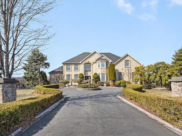 57 Moore Road, Marlboro, NJ 07746