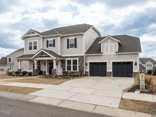 312 Cedar Wren Ln, Holly Springs, NC 27540