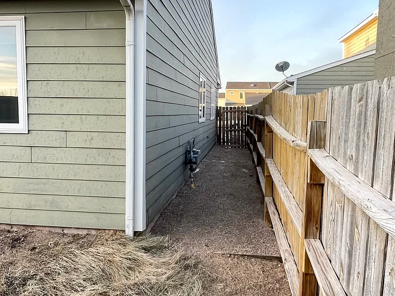 Boswell Dr — Photo 3