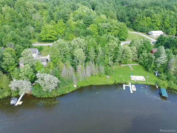 2903 Rushton Rd, Central Lake, MI 49622