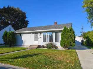 1420 Langlade Ave, Green Bay, WI 54304