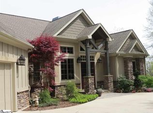 11 Moss Falls Ln, Landrum, SC 29356