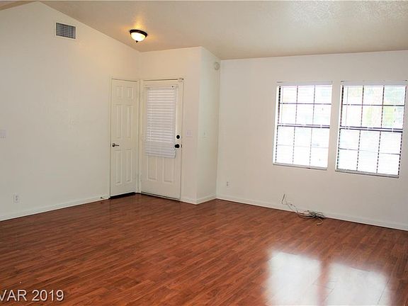 4th image of 7398 Parnell Ave