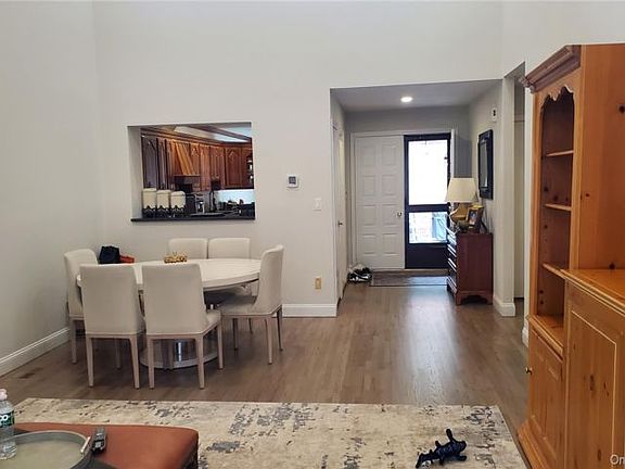 4th image of 160 Dove Hill Dr