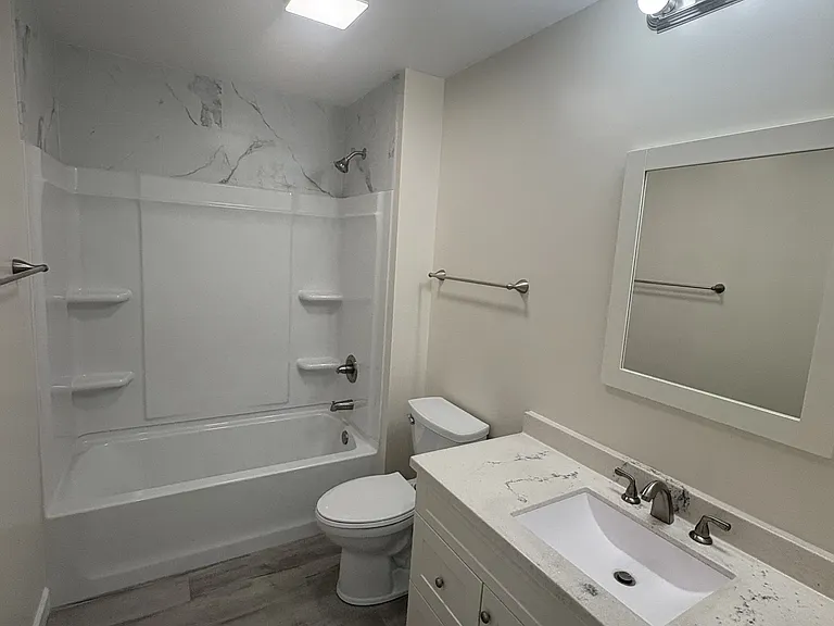 2420 Wakefield Dr — Photo 8