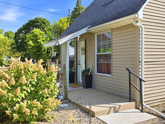 2nd image of 2308 Rheamount Ave