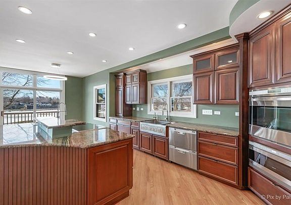 5th image of 9 Pebble Beach Ct