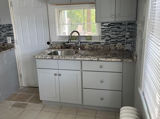 21 Parsons St APT 2, Peabody, MA 01960