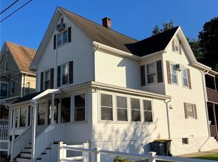 17 Vine St, Ansonia, CT 06401