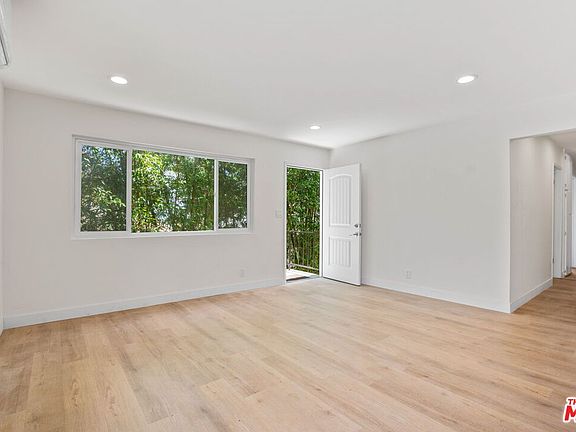 5th image of 636 Brooks Ave #A