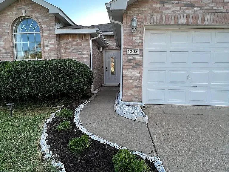 3 bed, 1528 sqft, $2,375 — Photo 3