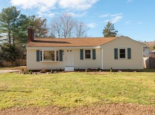 8 Charlotte Rd, Ipswich, MA 01938