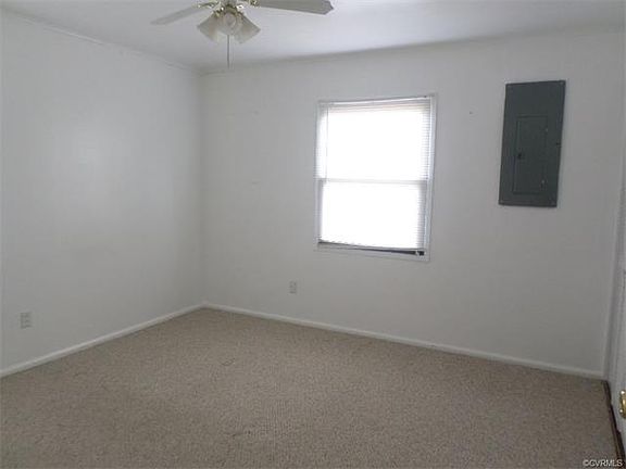 5th image of 2221 N Robert Bruce Dr