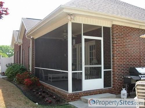 2nd image of 4 Banbury Cir