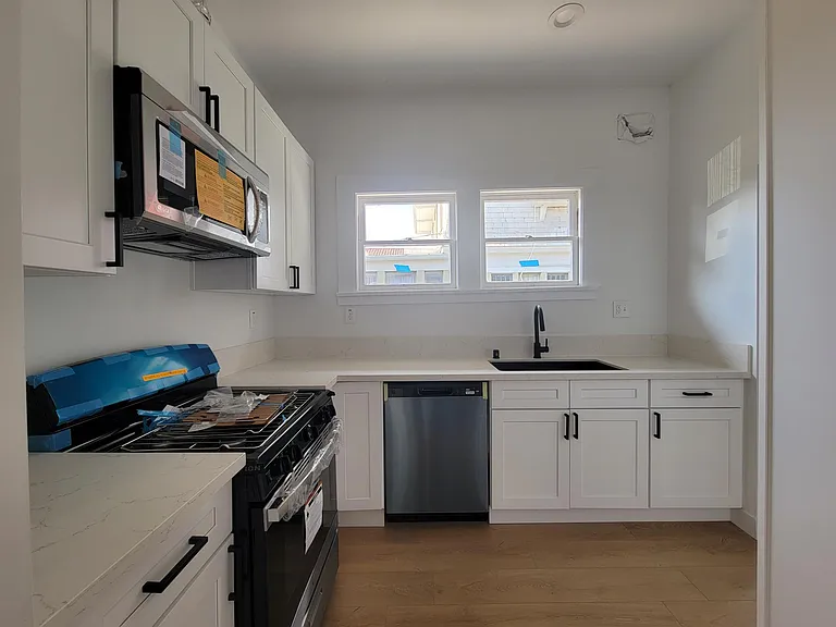 1735 1/2 S Hobart Blvd #1735-1/2 — Photo 9
