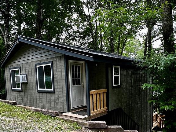 2nd image of 328 Back Pine Way