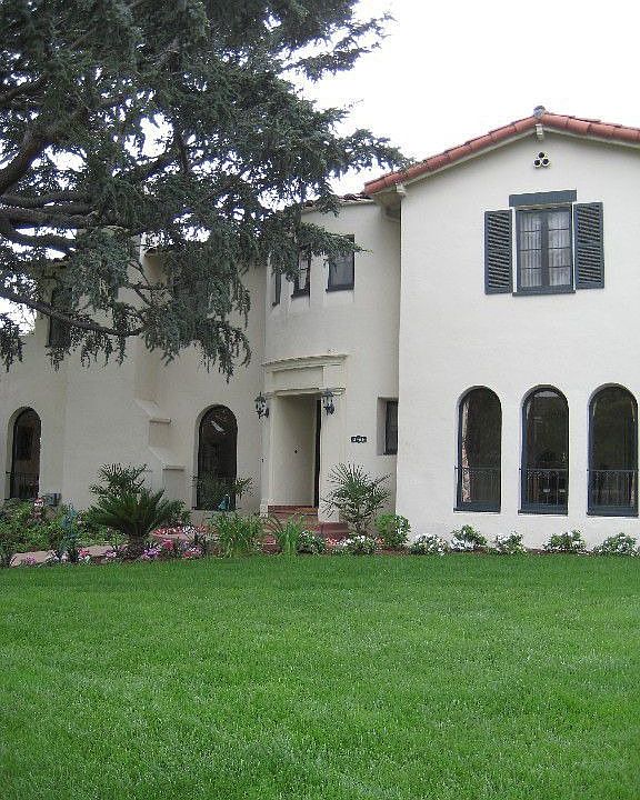 1st image of 2605 S Oak Knoll Ave