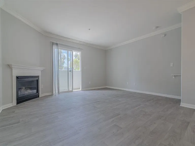 Warner Center Townhomes — Photo 8