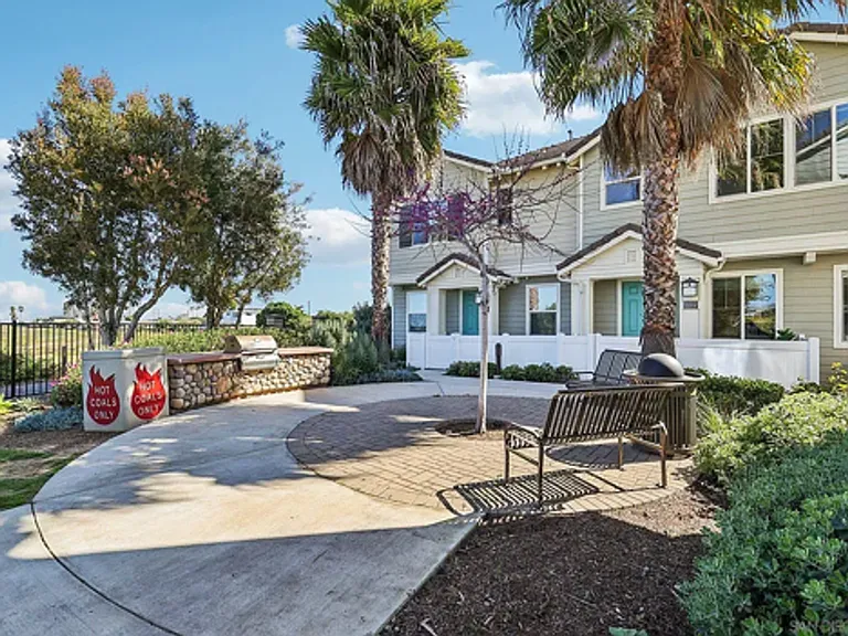 502 Surfbird Ln — Photo 2