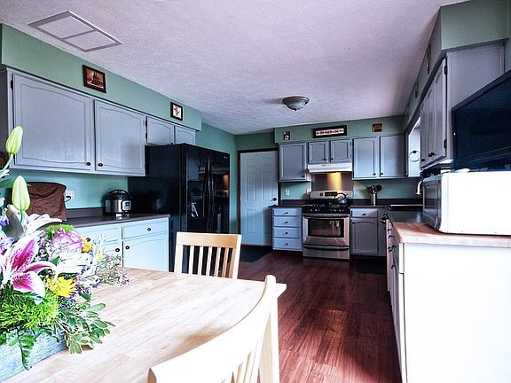 5th image of 53804 Kershner Ln