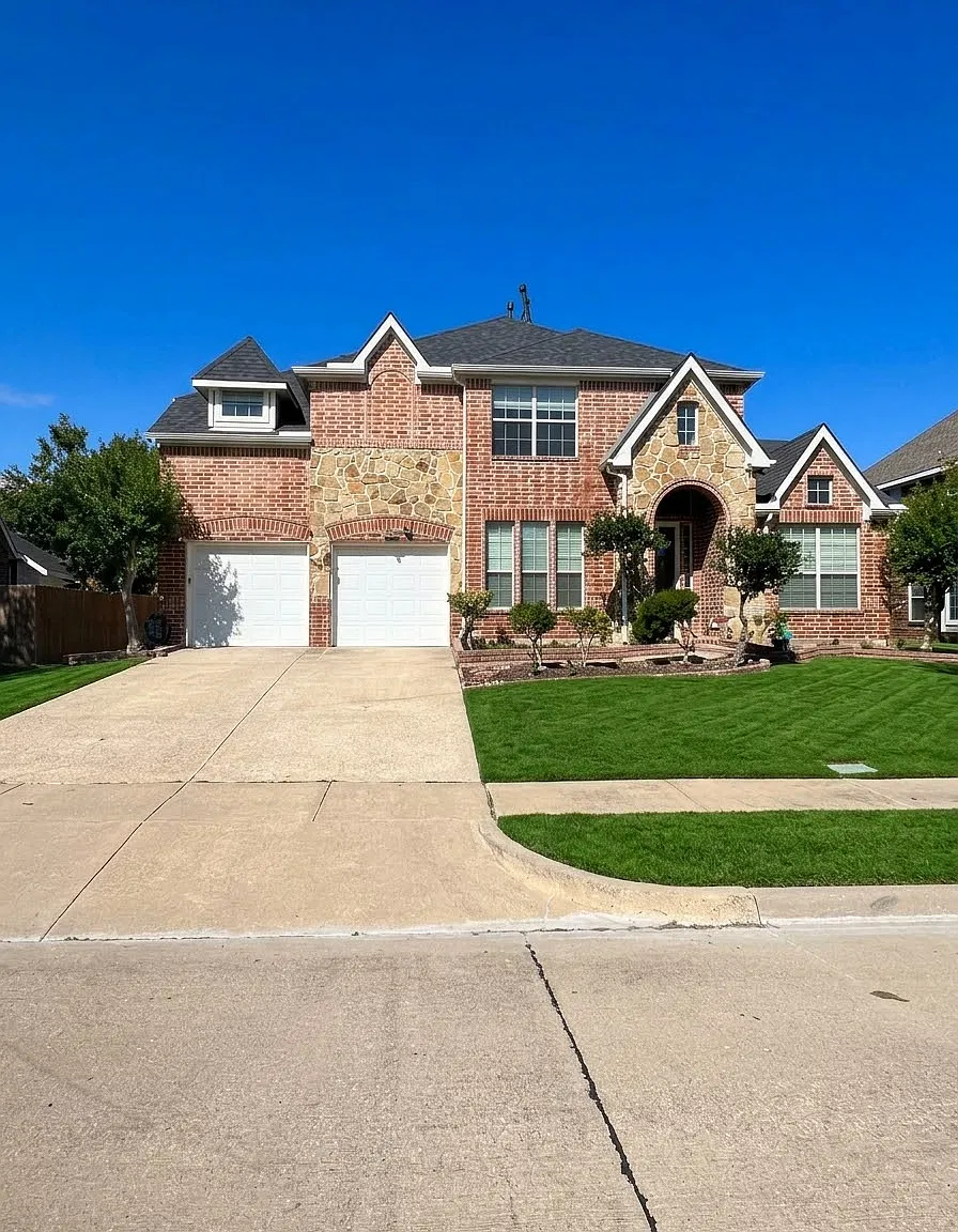 5 bed, 3.5 bath, 3189 sqft, $3,250 — Photo 1