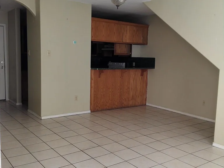 908 W Cherokee Ave — Photo 3