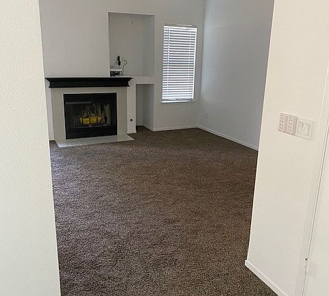 4th image of 2369 E Jordan Ave