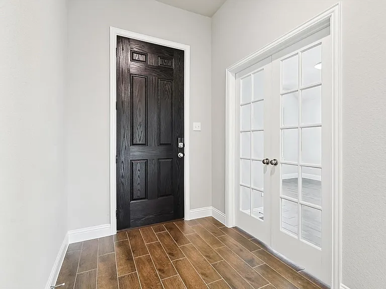 405 Portina Dr — Photo 4