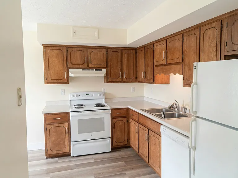 505 Lord Ave #505 — Photo 1
