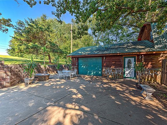 2nd image of 12654 Pioneer Ln