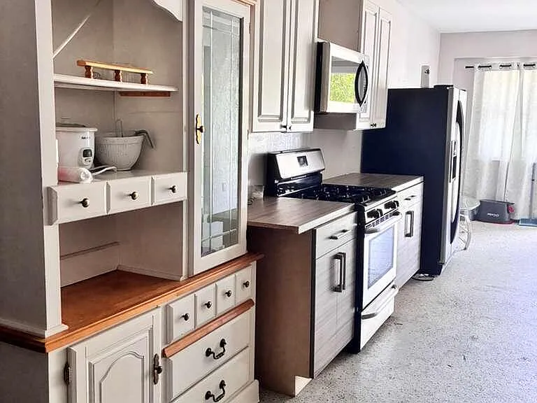 9024 Apache Blvd #A — Photo 6