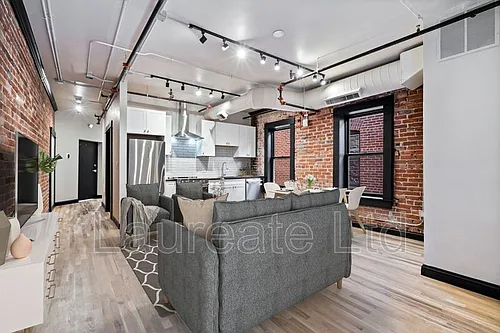 1490 N Lafayette St #405 Photo 1