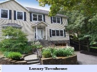 60 Spring St APT 1, Greenwich, CT 06830