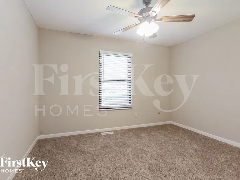6005 Dollar Hide South Dr — Photo 11
