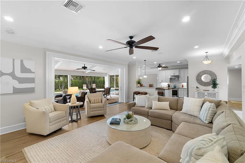 4 bed, 3.0 bath, 2422 sqft, $29,000 — Photo 2