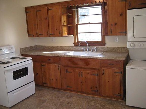 5th image of 1019 Woodvale Dr