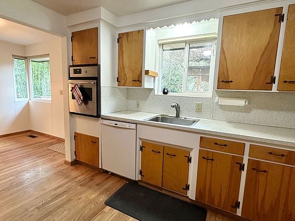 5th image of 2139 N 137th St